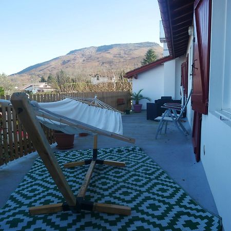Auberge Trabenia Ascain Kültér fotó