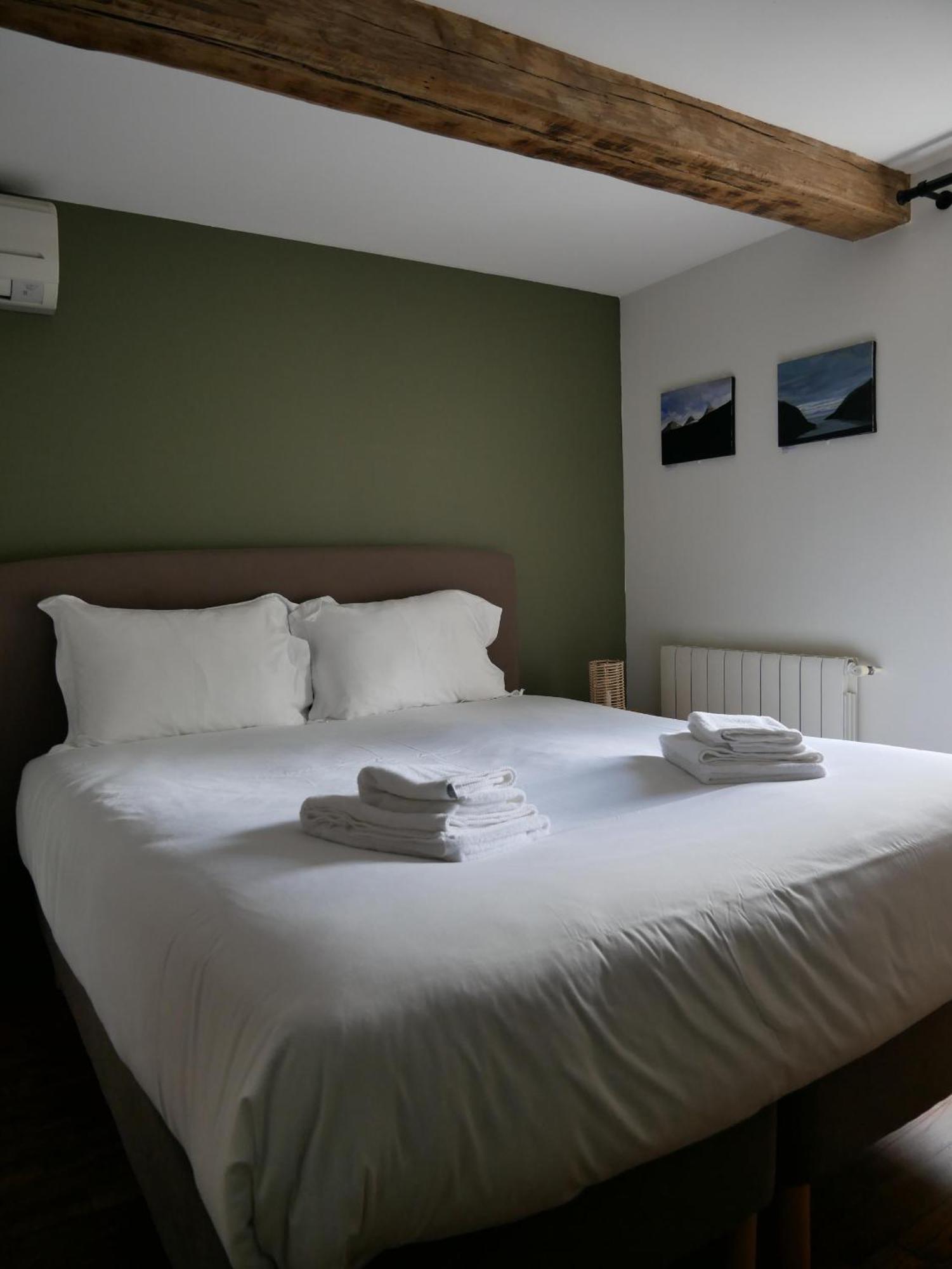 Auberge Trabenia Ascain Szoba fotó