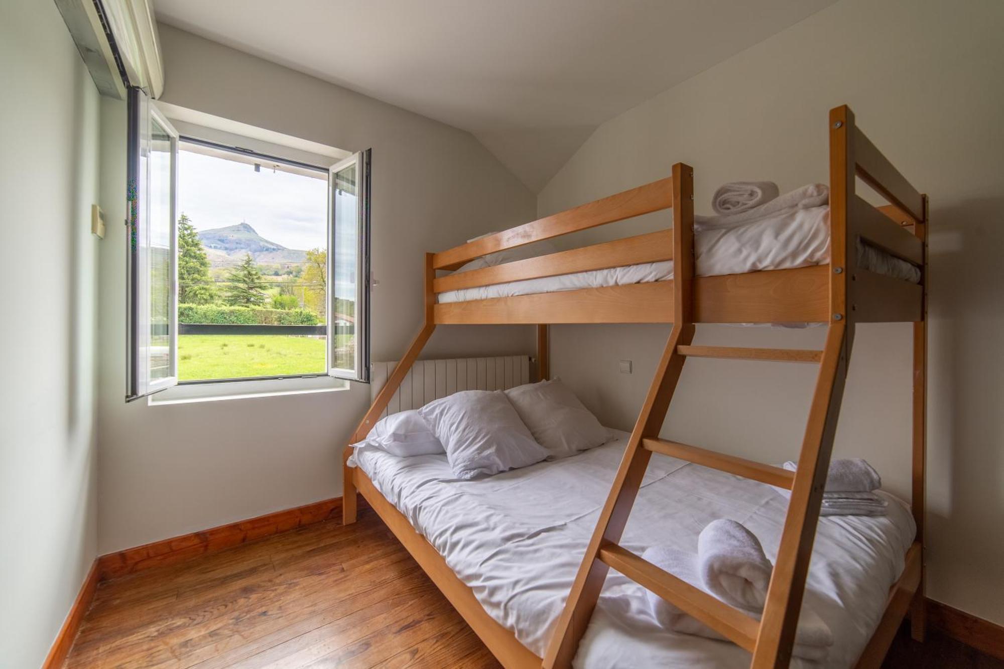 Auberge Trabenia Ascain Szoba fotó