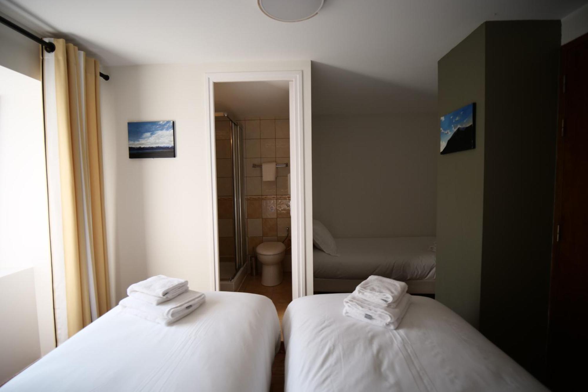 Auberge Trabenia Ascain Szoba fotó